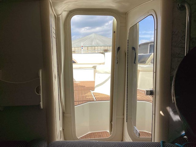 Rinker boot met trailer - afbeelding 19 van  39
