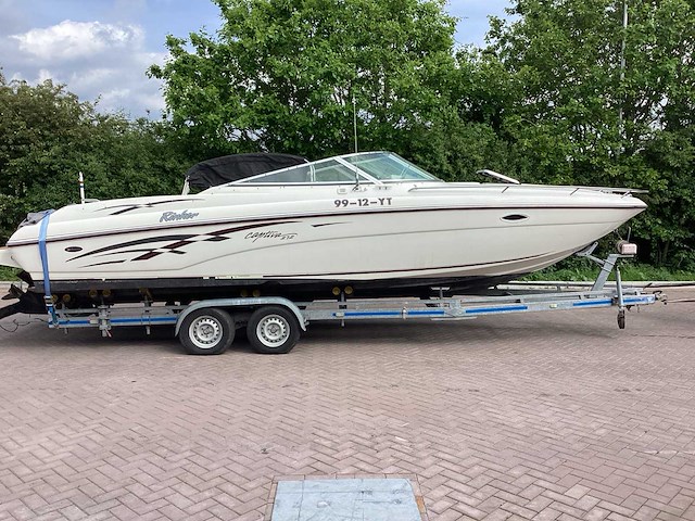 Rinker boot met trailer - afbeelding 12 van  39