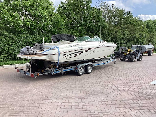 Rinker boot met trailer - afbeelding 22 van  39