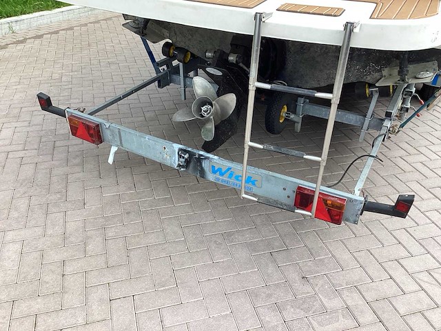 Rinker boot met trailer - afbeelding 31 van  39