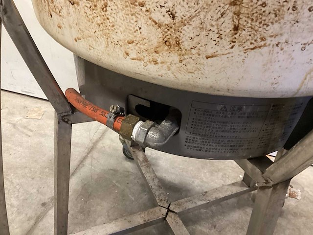 Rinnai kookketel op mobiel onderstel - afbeelding 7 van  8