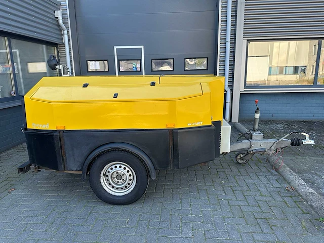 Rioned multijet multijet rioolreinigingsmachine ex gemeente - afbeelding 1 van  29