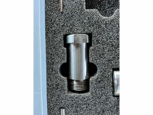 Rioned rioolreinigingsset met 1/2" turbinesnijder ø100–150 mm en elektronische leidingdetector, 2 koffers - afbeelding 8 van  15