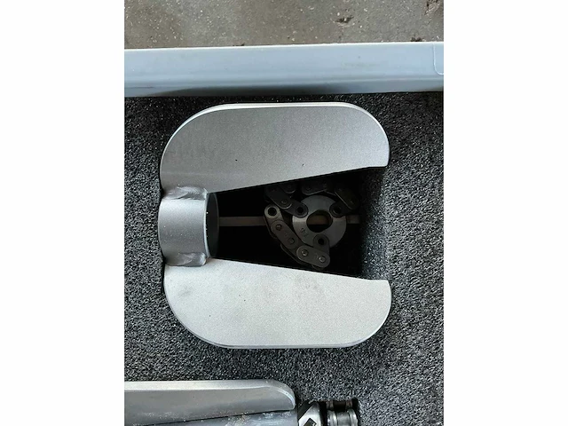 Rioned rioolreinigingsset met 1/2" turbinesnijder ø100–150 mm en elektronische leidingdetector, 2 koffers - afbeelding 6 van  15