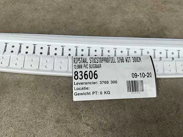 Ripstaal - buigbaar pvc 13,5 - stucstopprofiel - afbeelding 3 van  3