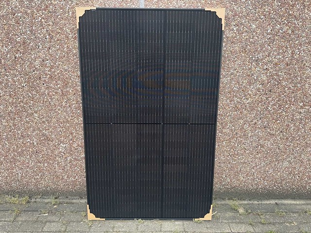 Risen - set van 4 zonnepanelen (totaal vermogen: 1.580 wp) - afbeelding 1 van  3