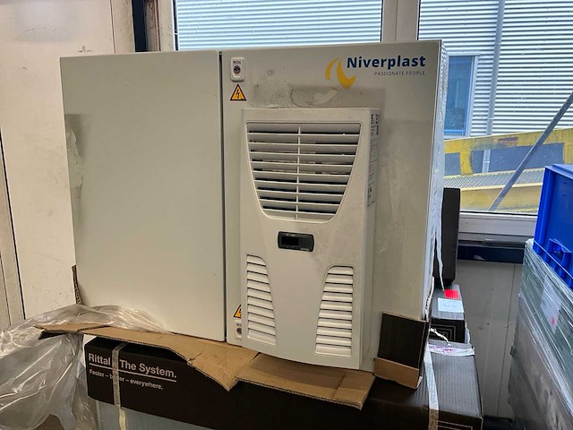 Rittal sk 3302100 schakelkast-koelunit - afbeelding 1 van  6