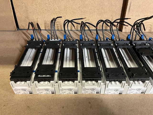 Rittal sv 9340.370 busbar adaptor (11x) - afbeelding 2 van  7