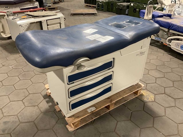 Ritter 204-005 examination table - afbeelding 1 van  7