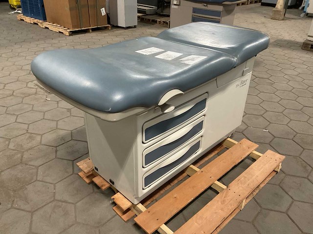 Ritter 204-014 examination table - afbeelding 1 van  7