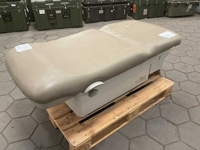 Ritter 222-017 examination table - afbeelding 1 van  8