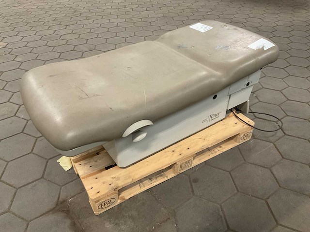 Ritter 222-017 examination table - afbeelding 1 van  4
