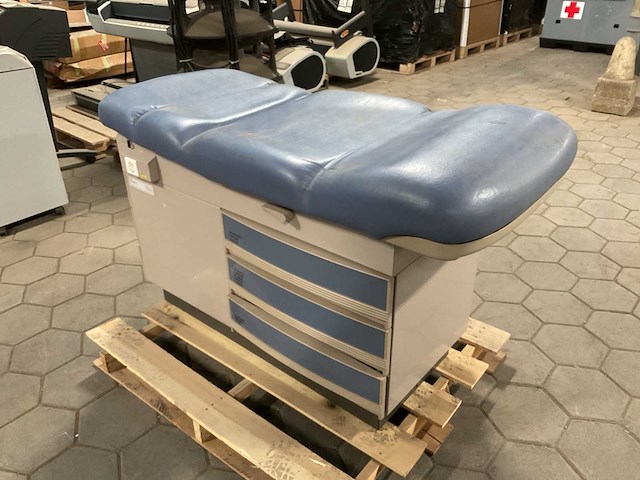 Ritter 304-016-202 examination table - afbeelding 2 van  7