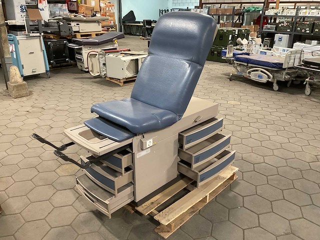 Ritter 304-016-202 examination table - afbeelding 6 van  7
