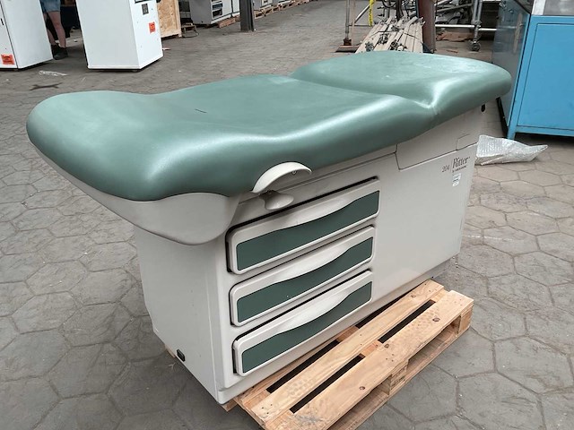 Ritter by midmark 204 medische onderzoekstafel - afbeelding 8 van  11