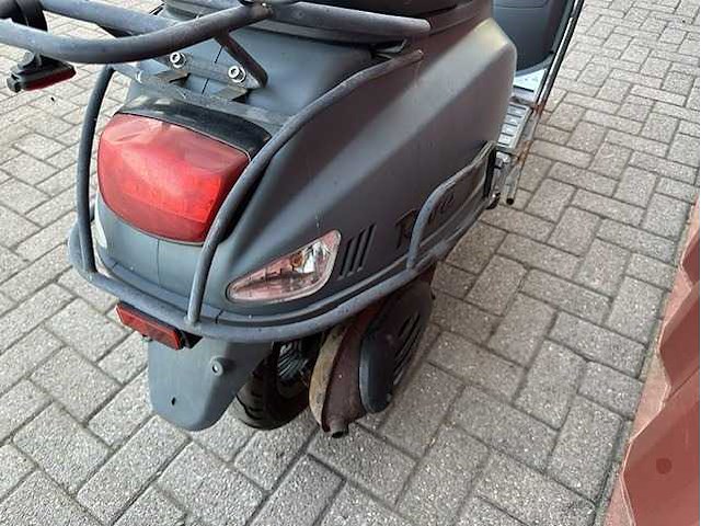 Riva - bromfiets scooter - afbeelding 5 van  8