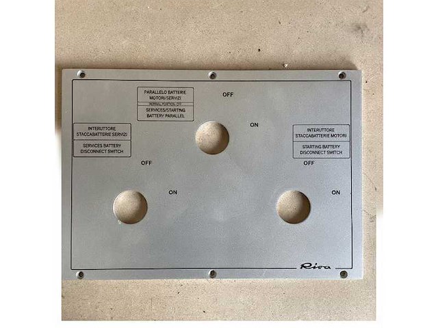 Riva battery switch panel plate silver - afbeelding 1 van  2