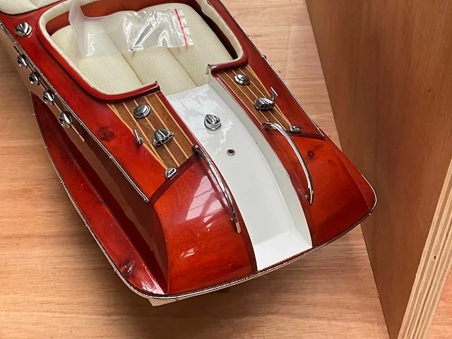 Riva speedboot - afbeelding 4 van  6