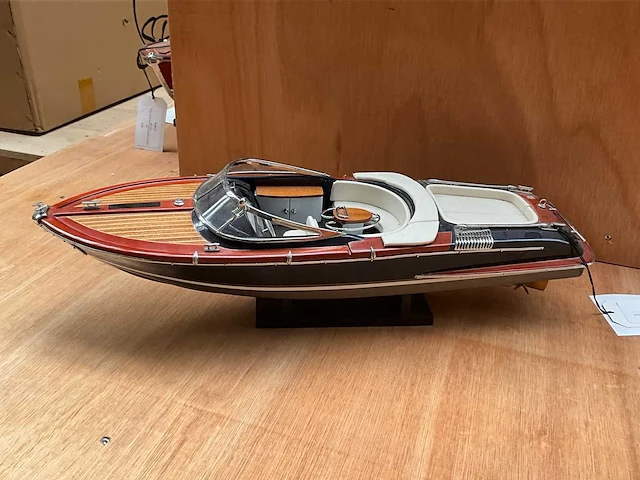 Riva speedboot - afbeelding 2 van  7