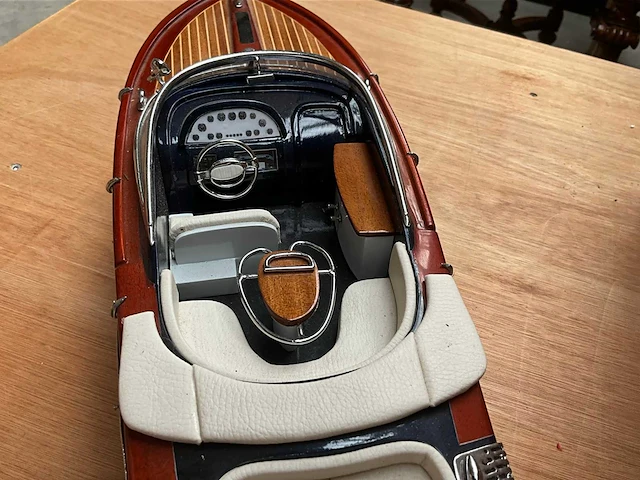 Riva speedboot - afbeelding 5 van  7