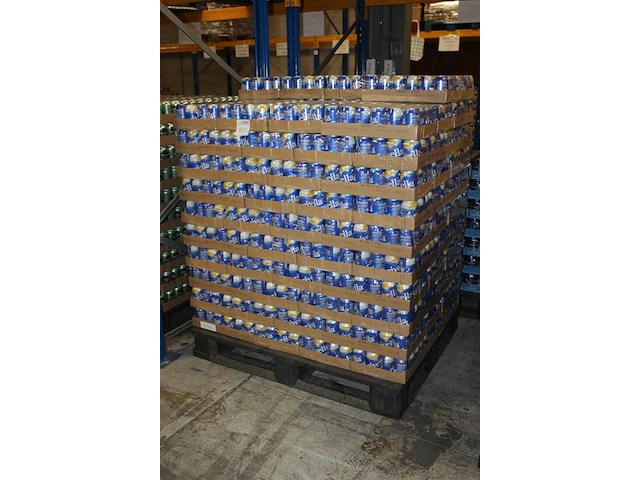 Rivella. 105 trays a 24 blikken 0,33l. totaal 2520 blikken. tht 6-26. bod is inclusief 378 euro statiegeldw... - afbeelding 2 van  2