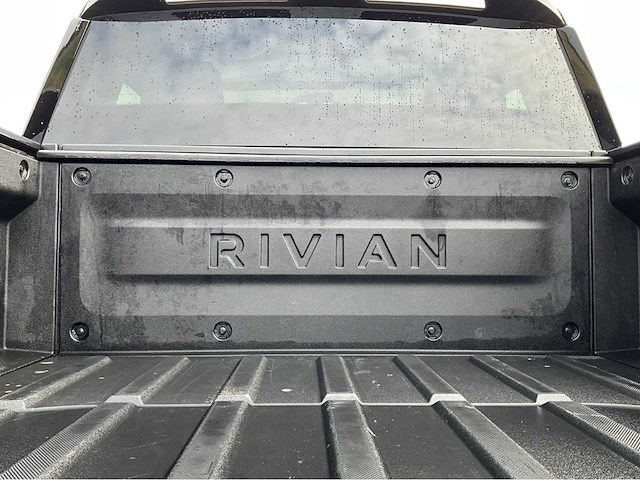 Rivian - r1t - 2022 - afbeelding 9 van  38