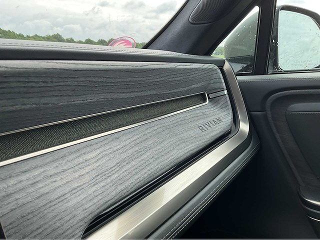 Rivian - r1t - 2022 - afbeelding 28 van  38