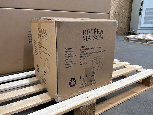 Rivièra maison room 48 poef - afbeelding 5 van  5