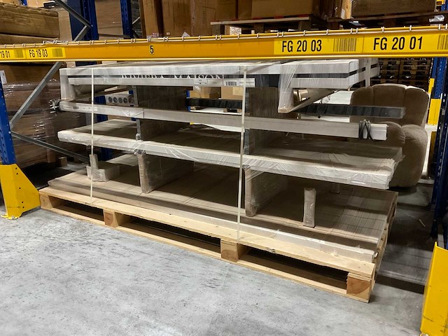 Rivièra maison winkeldisplay - afbeelding 14 van  21