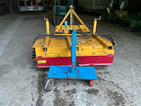 Riwal hydraulische veegmachine met driepuntsaankoppeling - afbeelding 16 van  17