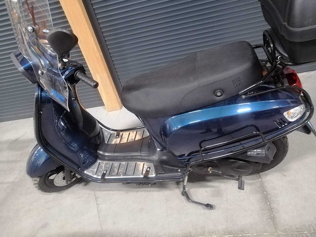 Riya - snorscooter - sunny-ii city qt-16 - scooter - afbeelding 8 van  12