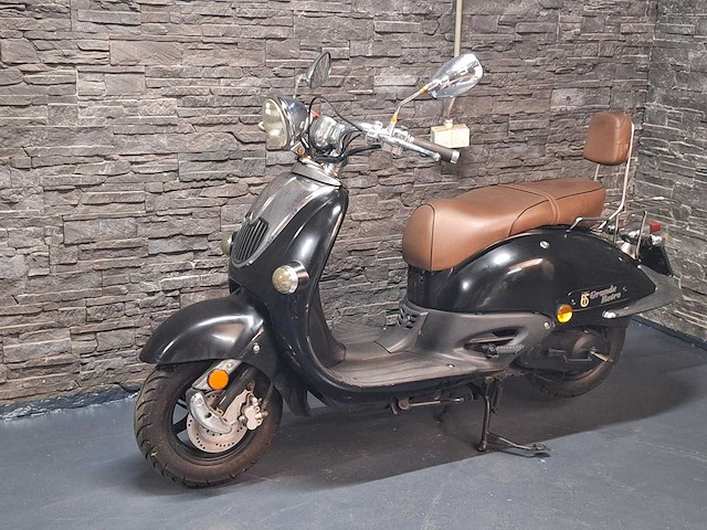 Riya grande retro 45km bromscooter - afbeelding 2 van  7