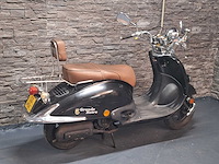 Riya grande retro 45km bromscooter - afbeelding 4 van  7
