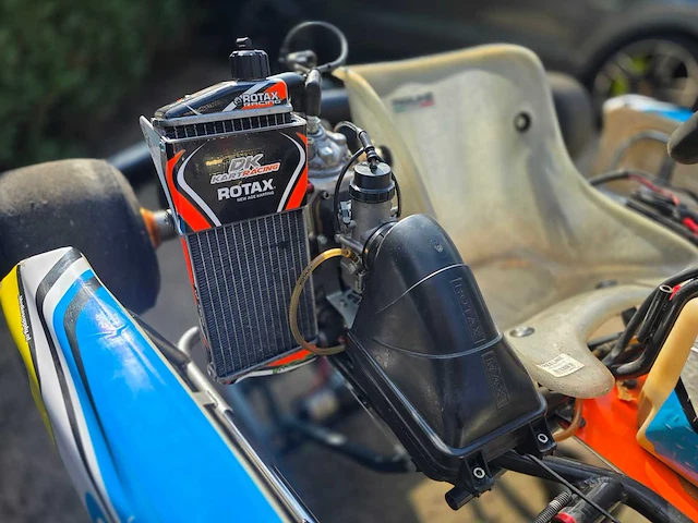 Rk racing kart - rk 30 - robert kubica - 125cc - elektrische schaarwagen - afbeelding 8 van  11