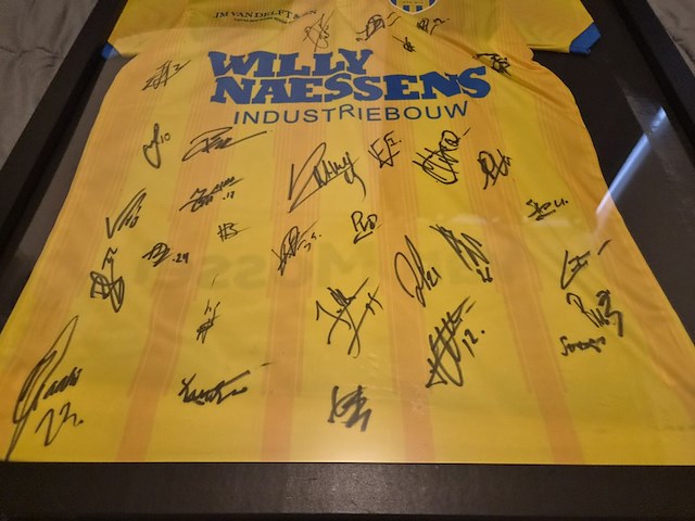 Rkc waalwijk gesigneerd voetbalshirt eredivisie 2024 met sjaal - afbeelding 4 van  14