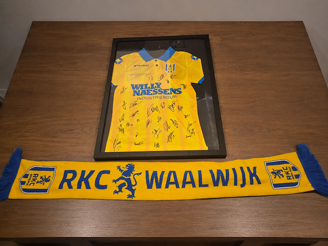 Rkc waalwijk gesigneerd voetbalshirt eredivisie 2024 met sjaal - afbeelding 5 van  14