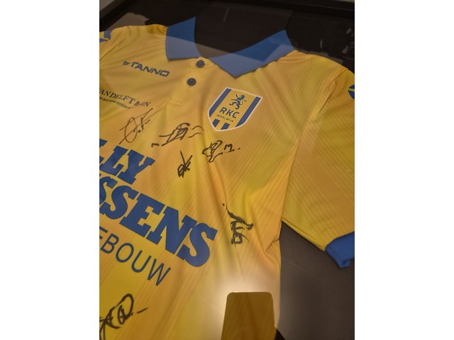 Rkc waalwijk gesigneerd voetbalshirt eredivisie 2024 met sjaal - afbeelding 12 van  14