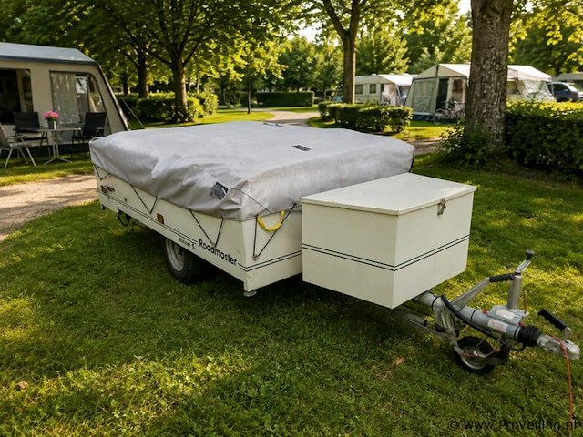 Roadmaster runner s vouwwagen | 8-persoons | 4 slaapruimtes | compleet met inventaris - afbeelding 11 van  13