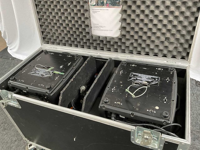 Robe colorwash 250at led-moving head (10x) - afbeelding 2 van  9