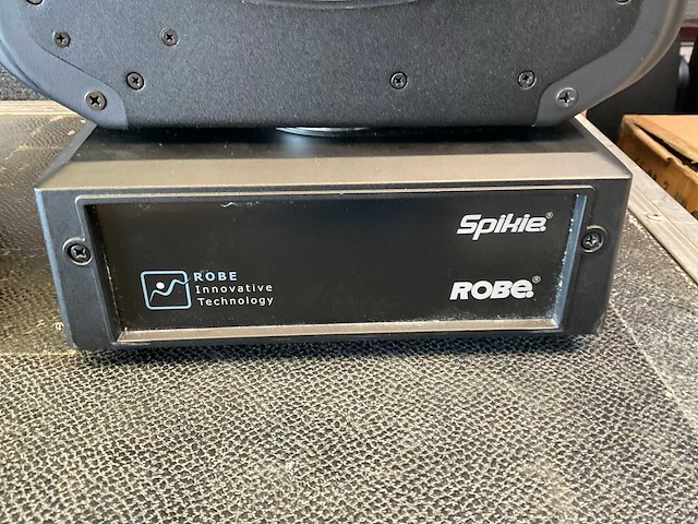 Robe spikie led-moving head (3x) - afbeelding 2 van  5