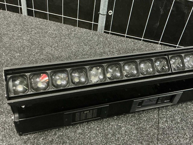 Robe tetra2 led-moving head (3x) - afbeelding 2 van  8