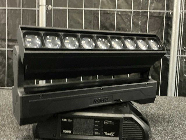 Robe tetrax led-moving head (4x) - afbeelding 4 van  10