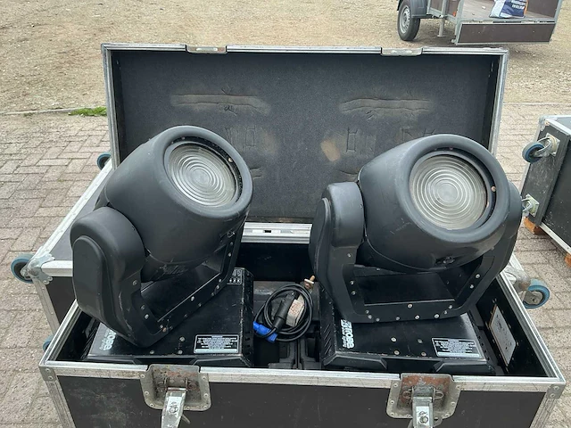 Robe wash 250 xt moving head (2x) - afbeelding 2 van  3