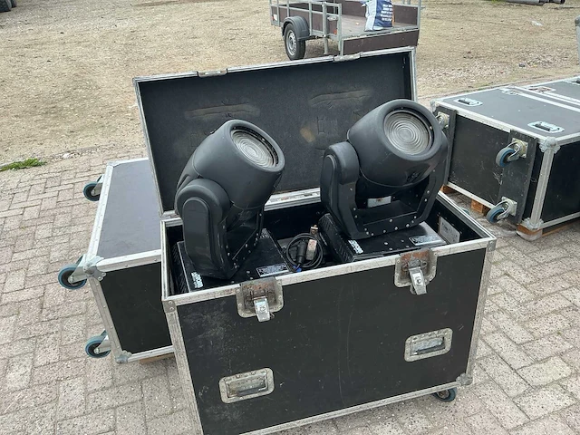 Robe wash 250 xt moving head (2x) - afbeelding 1 van  3
