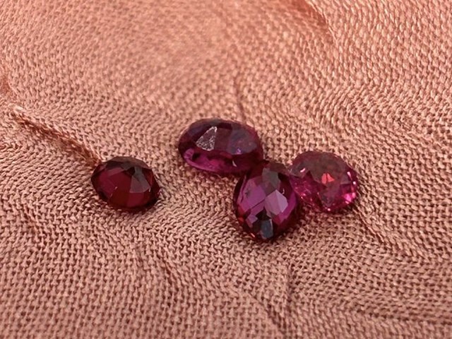 Robijn - 1.00 carat natuurlijke robijn - afbeelding 1 van  1