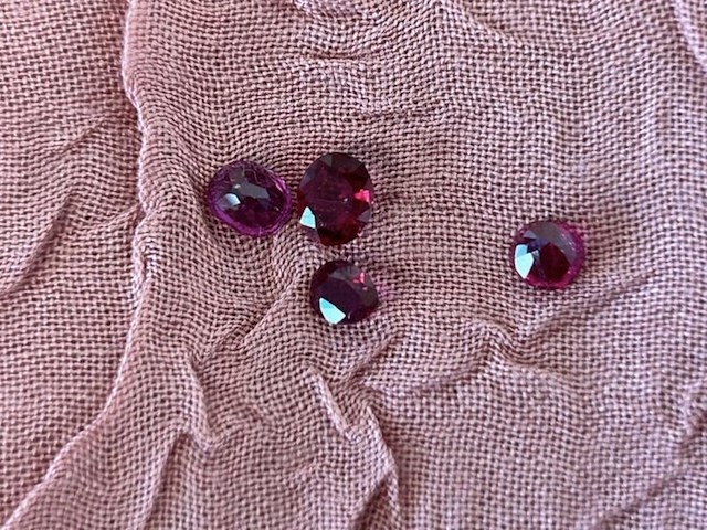 Robijn - 1.05 carat natuurlijke robijn - afbeelding 1 van  3