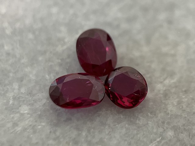 Robijn - 1.29 carat natuurlijke robijn - afbeelding 1 van  5