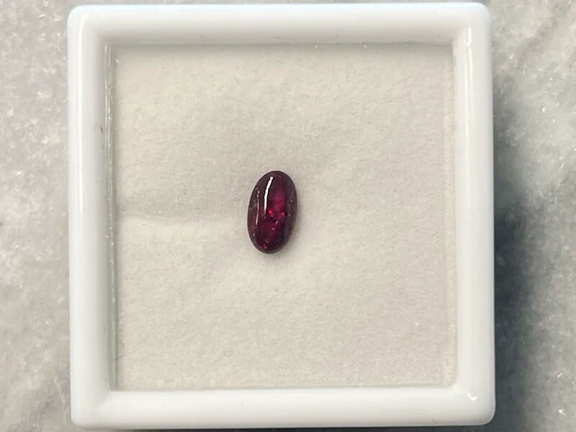 Robijn - 1.41 carat natuurlijke cabochon robijn - afbeelding 1 van  6