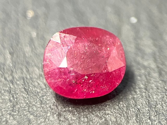 Robijn - 2.57 natuurlijke robijn - afbeelding 1 van  6