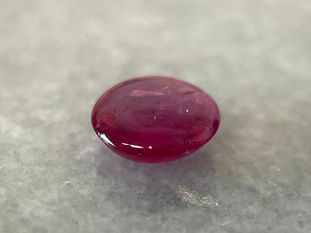 Robijn 1.24 carat cabochon geslepen robijn hoge kwaliteit - afbeelding 2 van  5